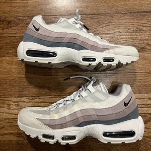 2018 Nike Air Max 95 Vast Grey Trainers Woman's Shoes 307960-022, US Size 12